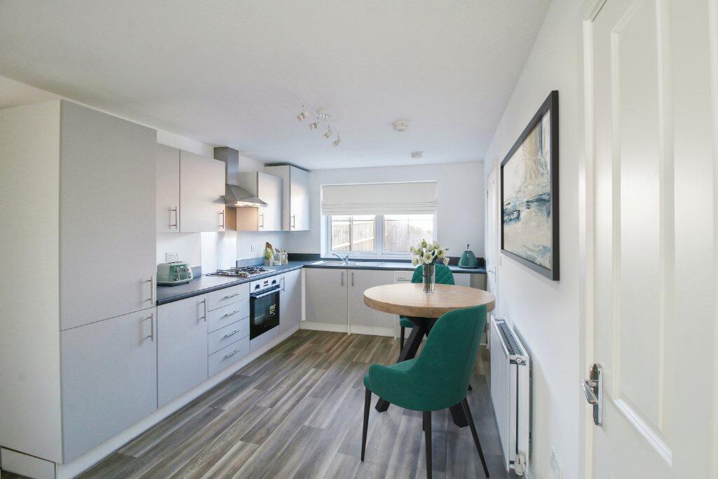 Kitchen / Dining Roo