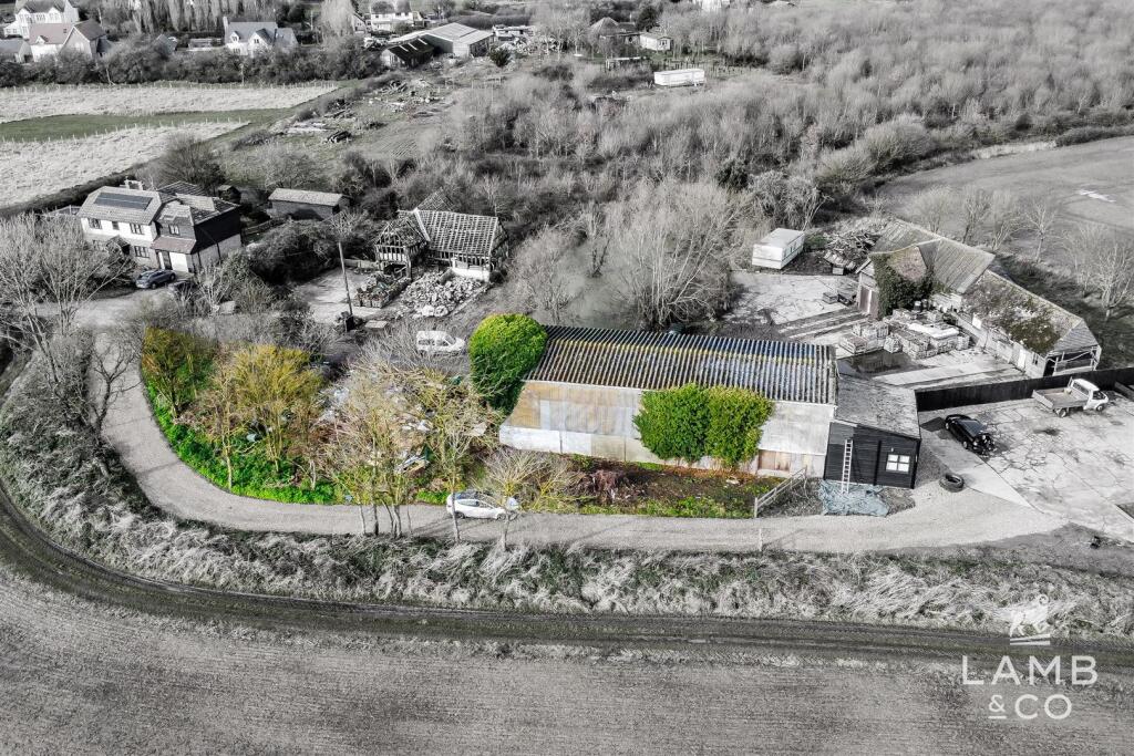 BARN C - Outline.jpg