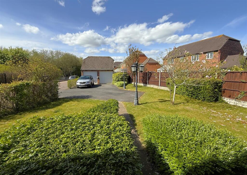 Front Garden.JPG