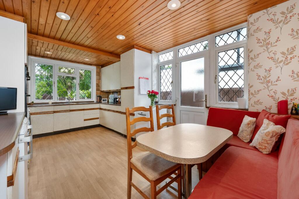 Kitchen/Breakfast Rm