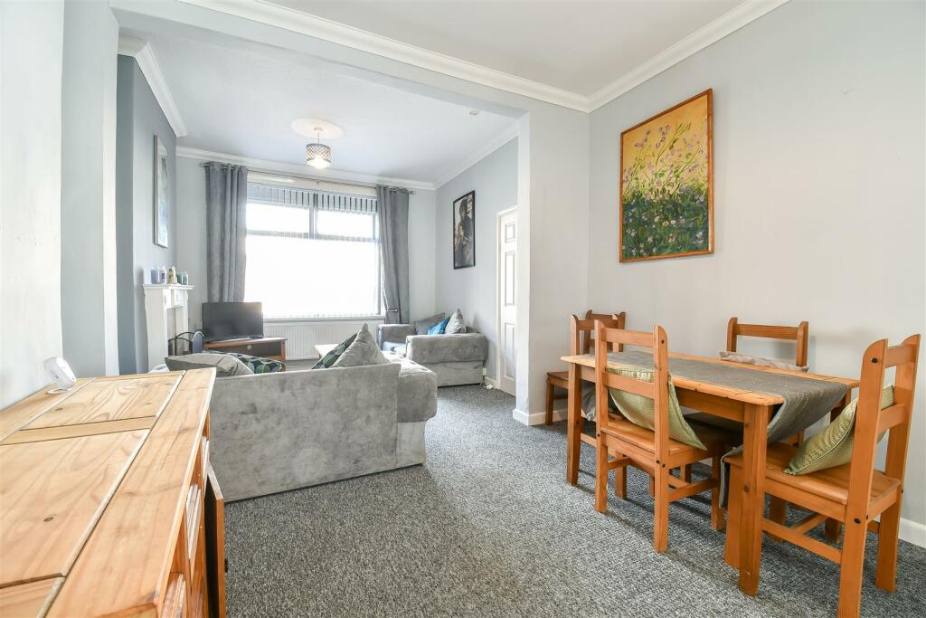 Living / Dining Room