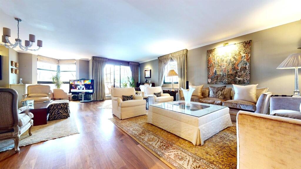 Property for sale in Battersea, Waterside Point by