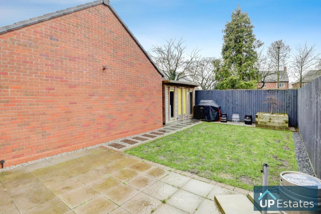 Rear Garden &amp; Summerhouse