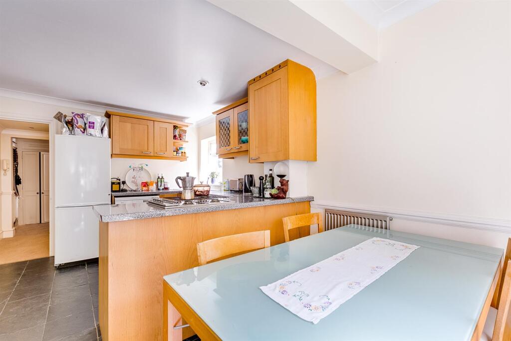 Cornwall Grove, W4 - FOR SALE