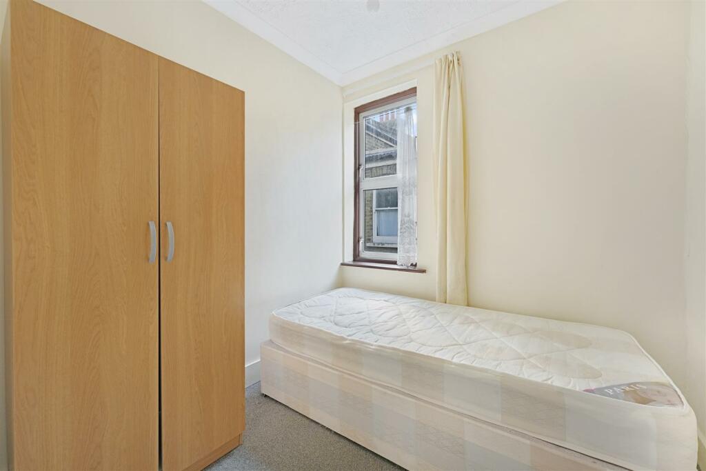 Fourth Bedroom.jpg
