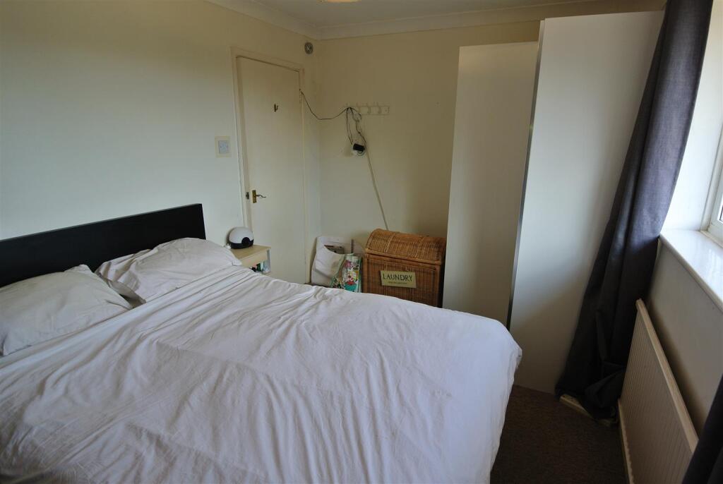 Bedroom 1.JPG