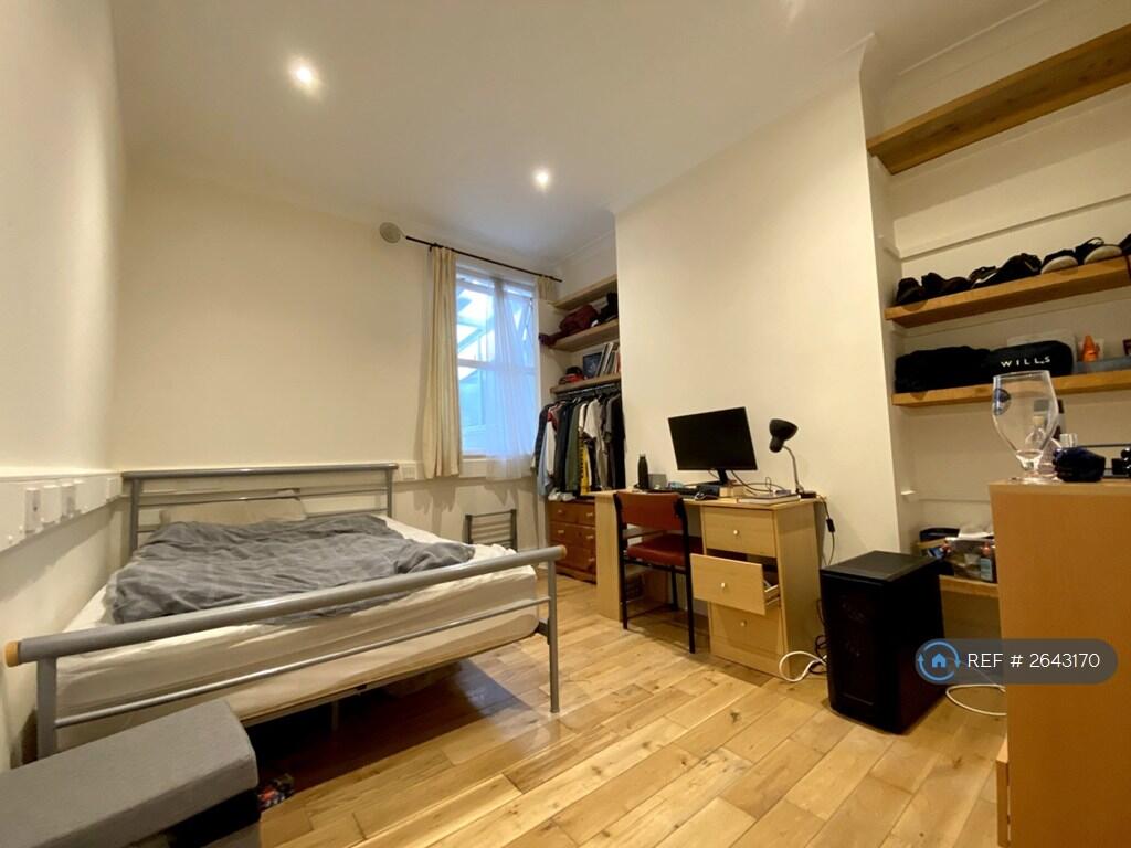 Ground Floor Back Bedroom