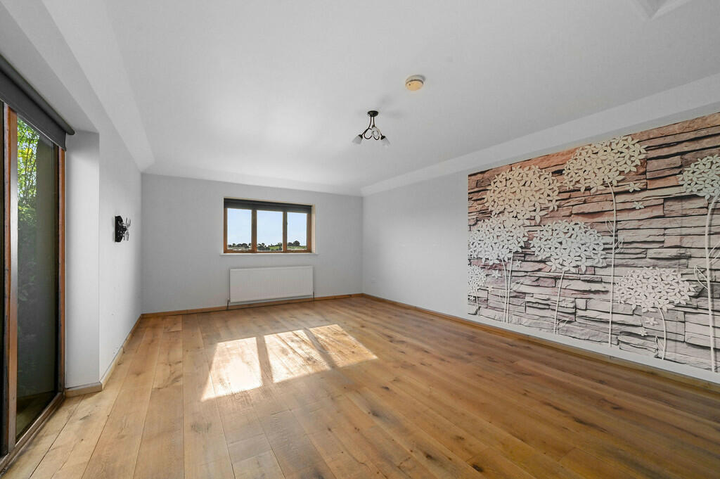 PT-TV-HillTopHous...