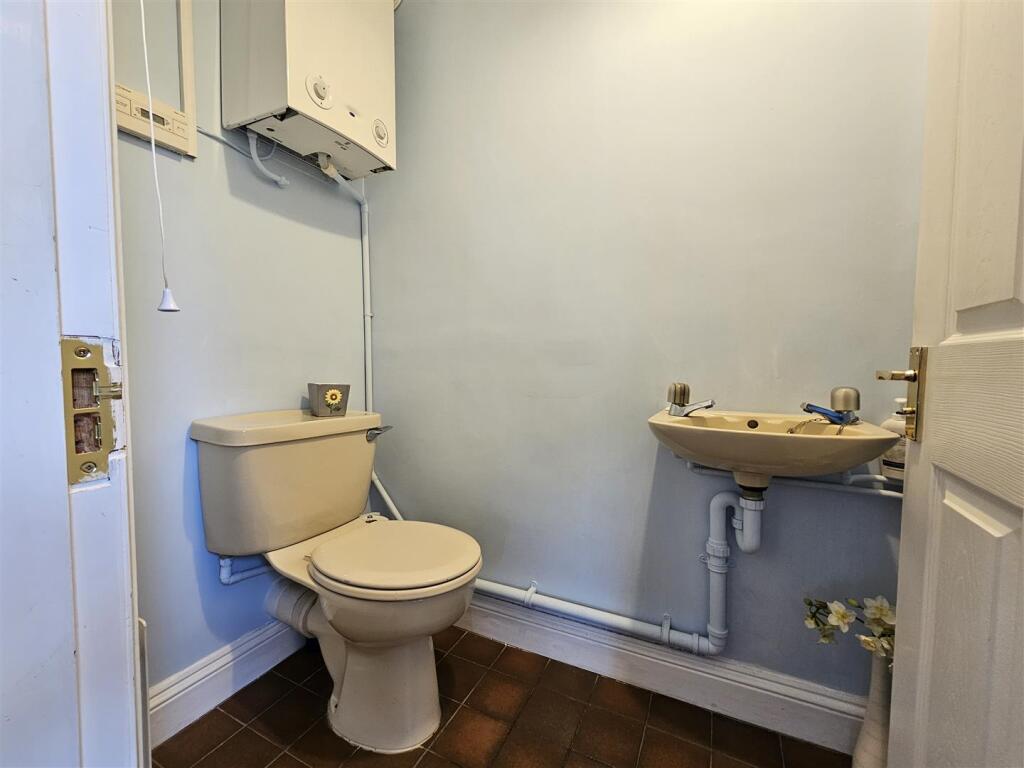 Guest Cloakroom