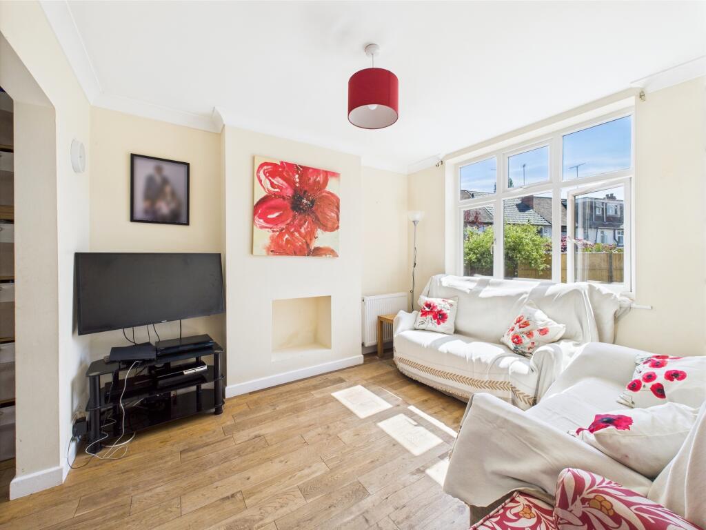 CAM05192G0-PR0059-STILL005