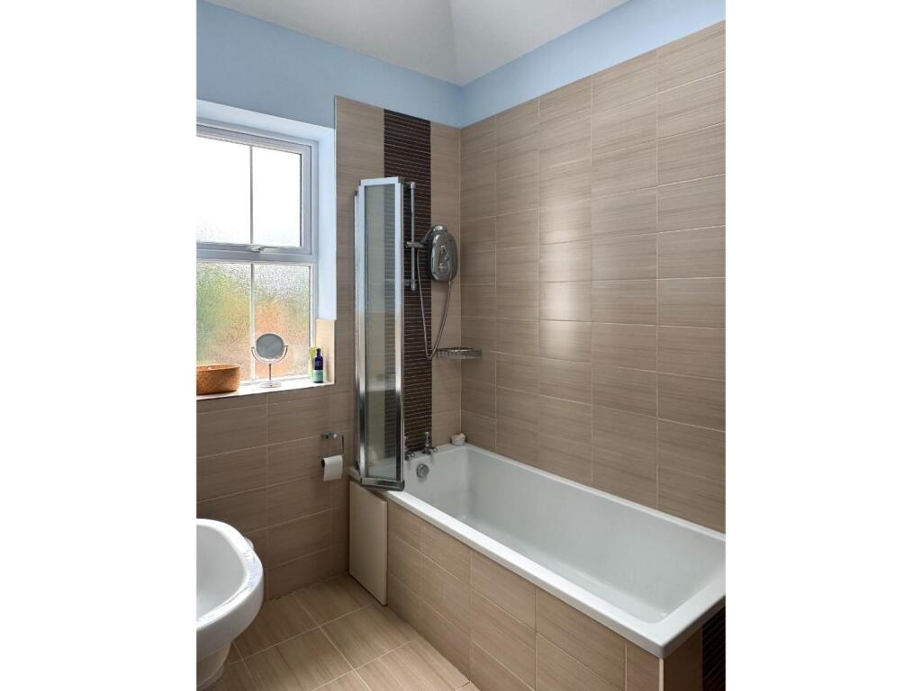 En-Suite Bathroom