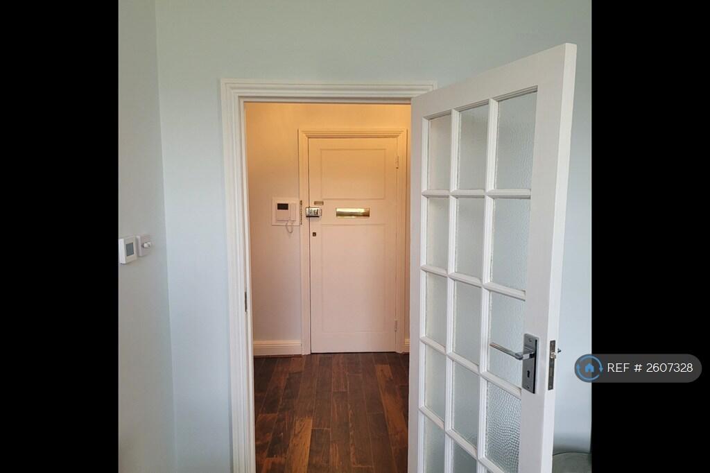 Hallway_3