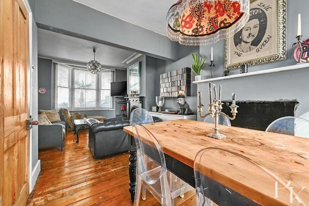 72 Montgomery St BN3 (7).jpg