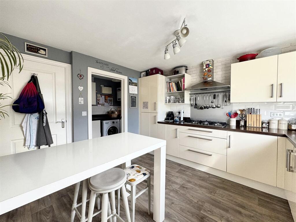 Kitchen/Breakfast Room