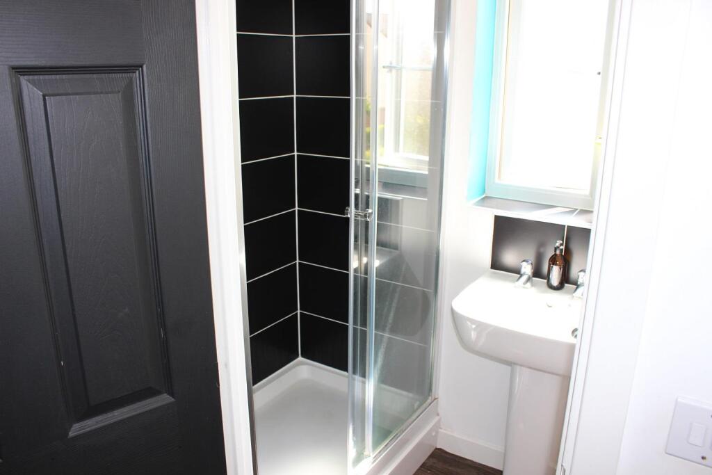 Ensuite Shower Room