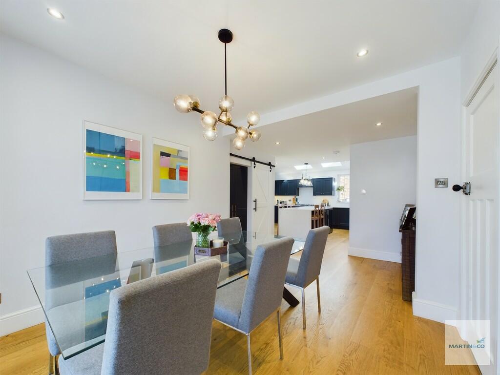 CAM03394G0-PR0174...