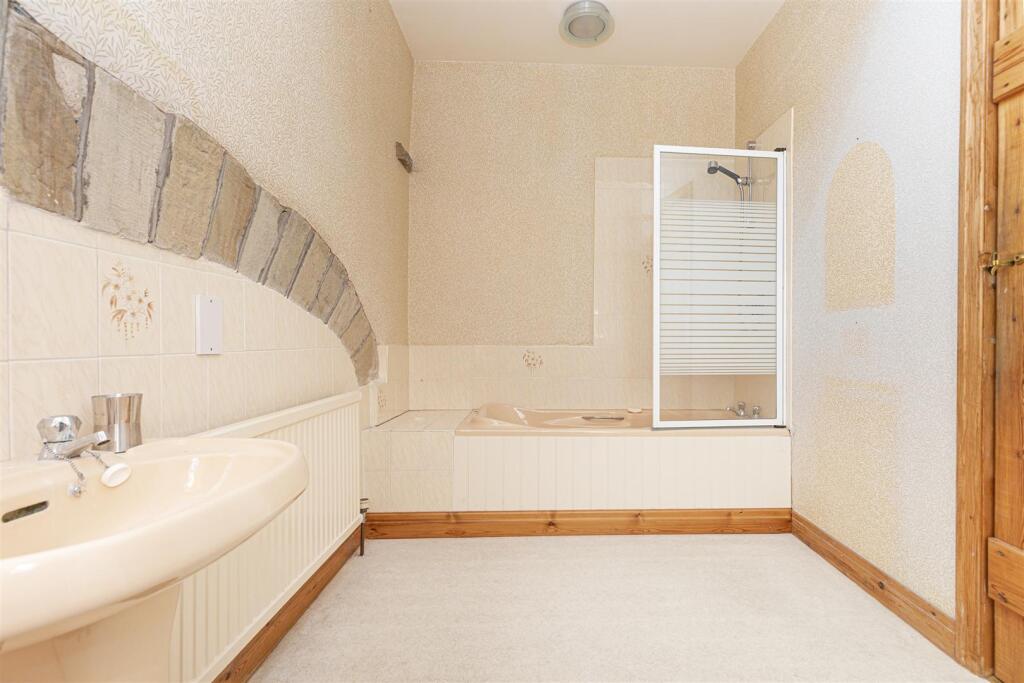 Bramleys Estate Agents - Toothill Lane - Brighouse