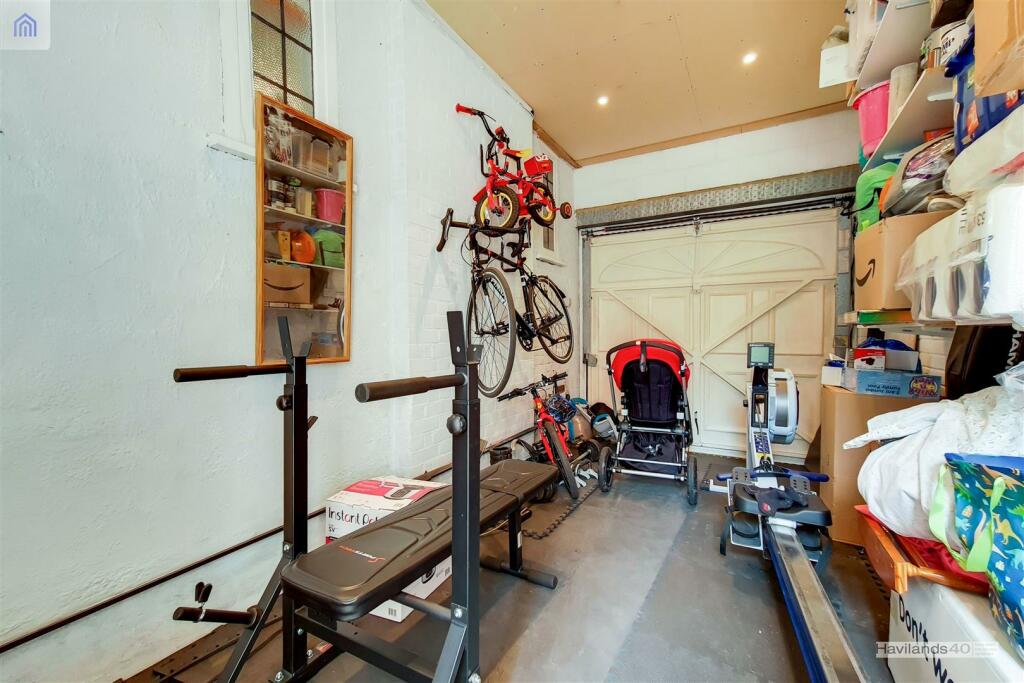 2_Garage-0.jpg