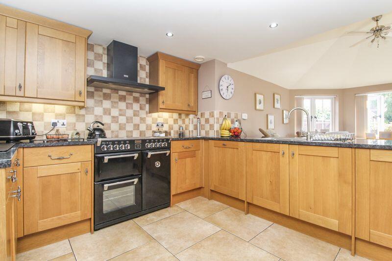 Kitchen/Diner/Family