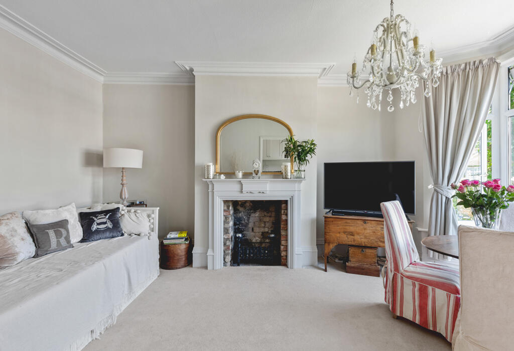 Oakfield Road, modern decor