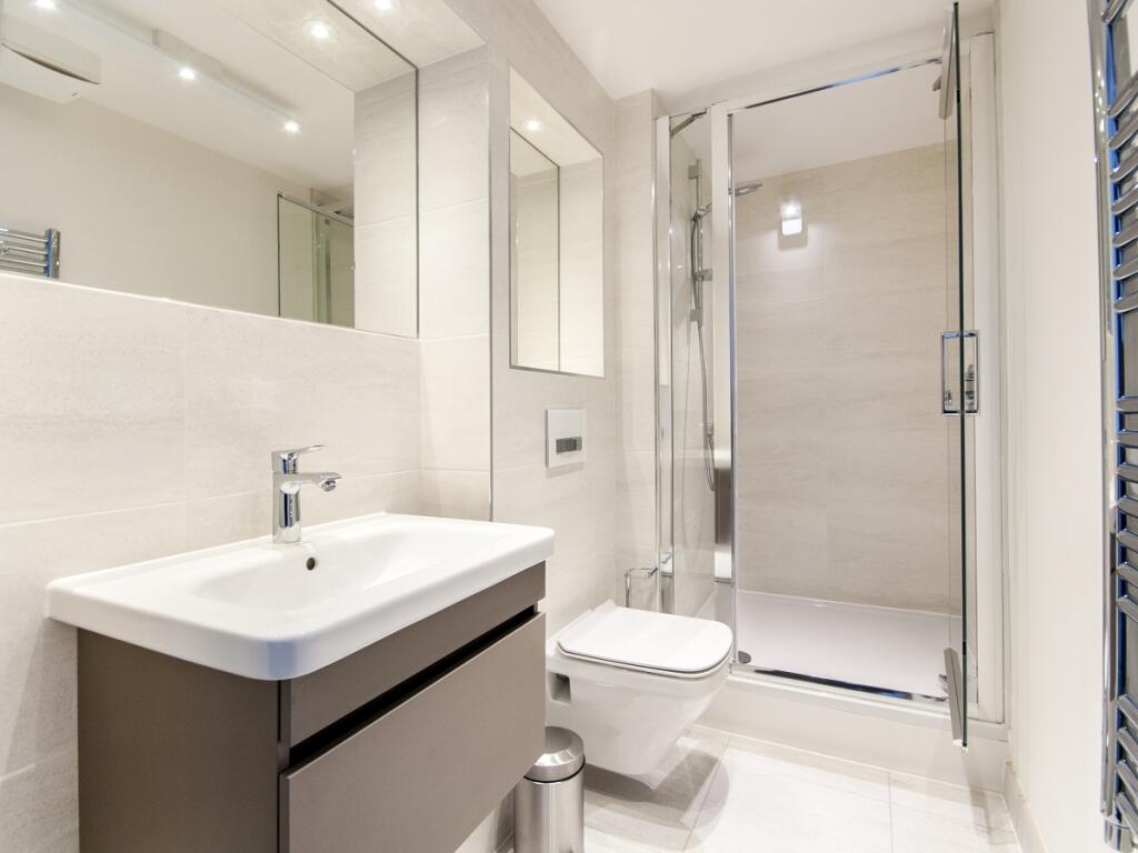 Bathroom2
