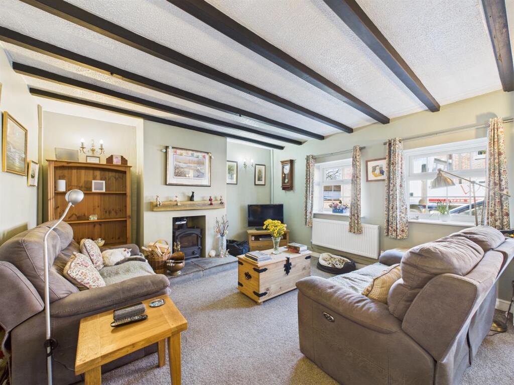 Lounge area: