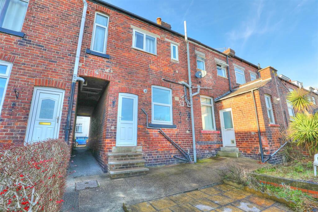 DW175018_20_22_tonemapped copy.jpg