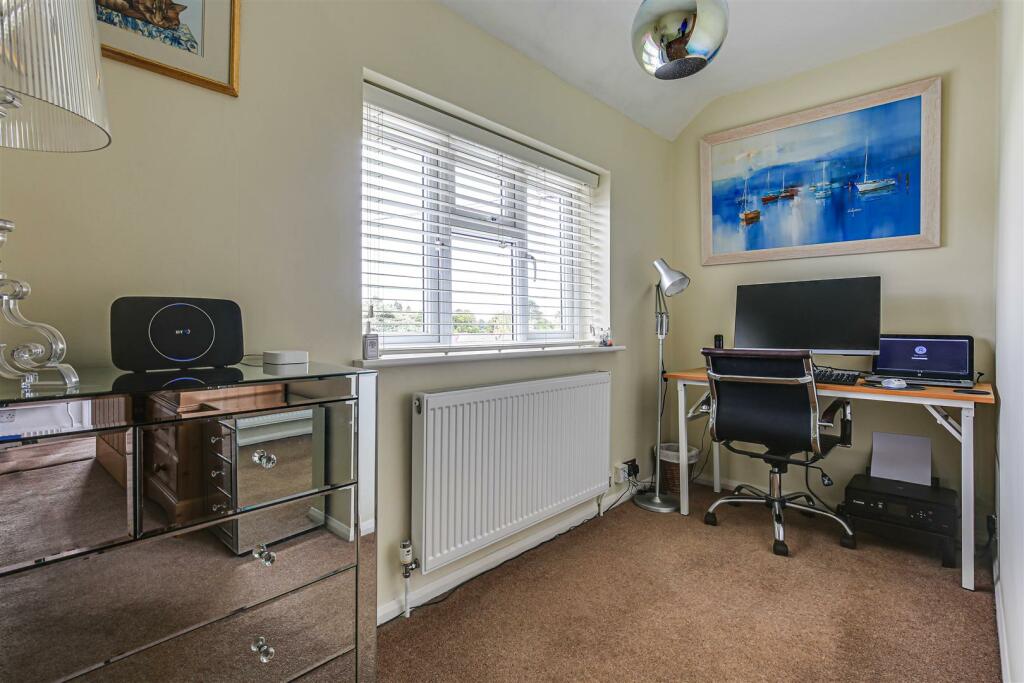 Bedroom 4.jpg