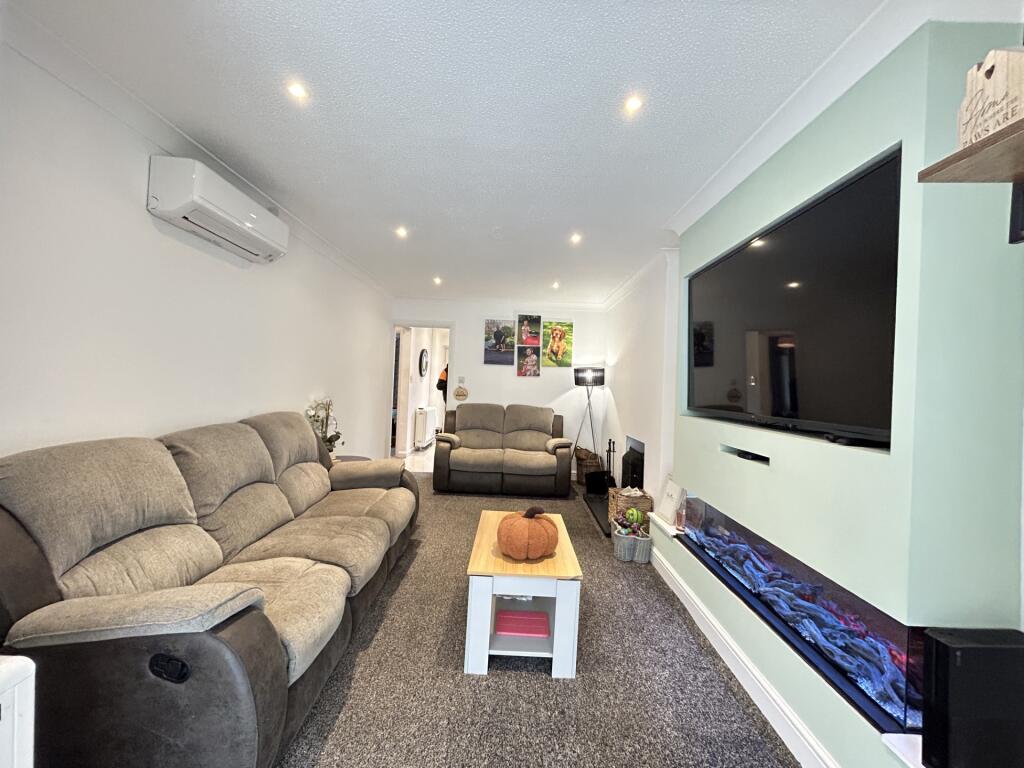 Lounge 2