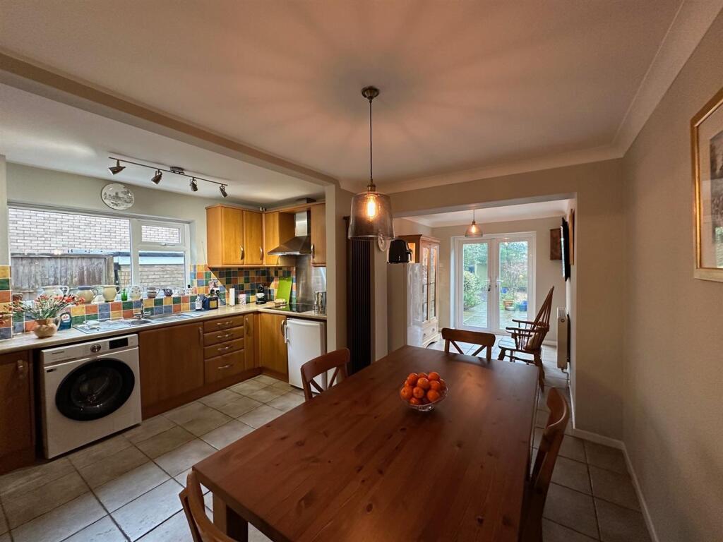 Dining Room 2.jpg