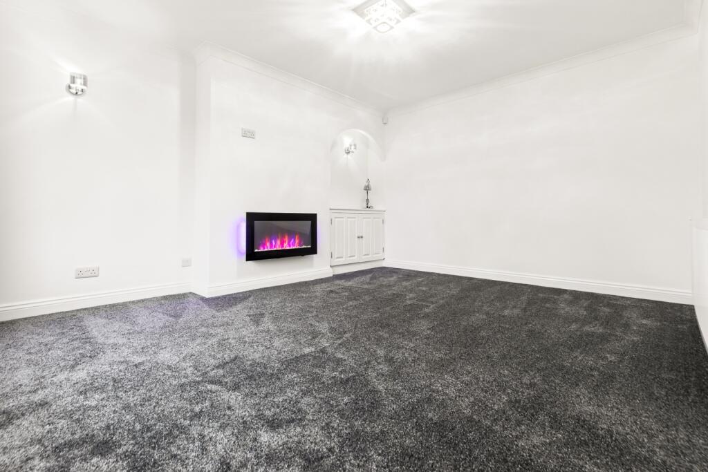 Lounge diner angle 2