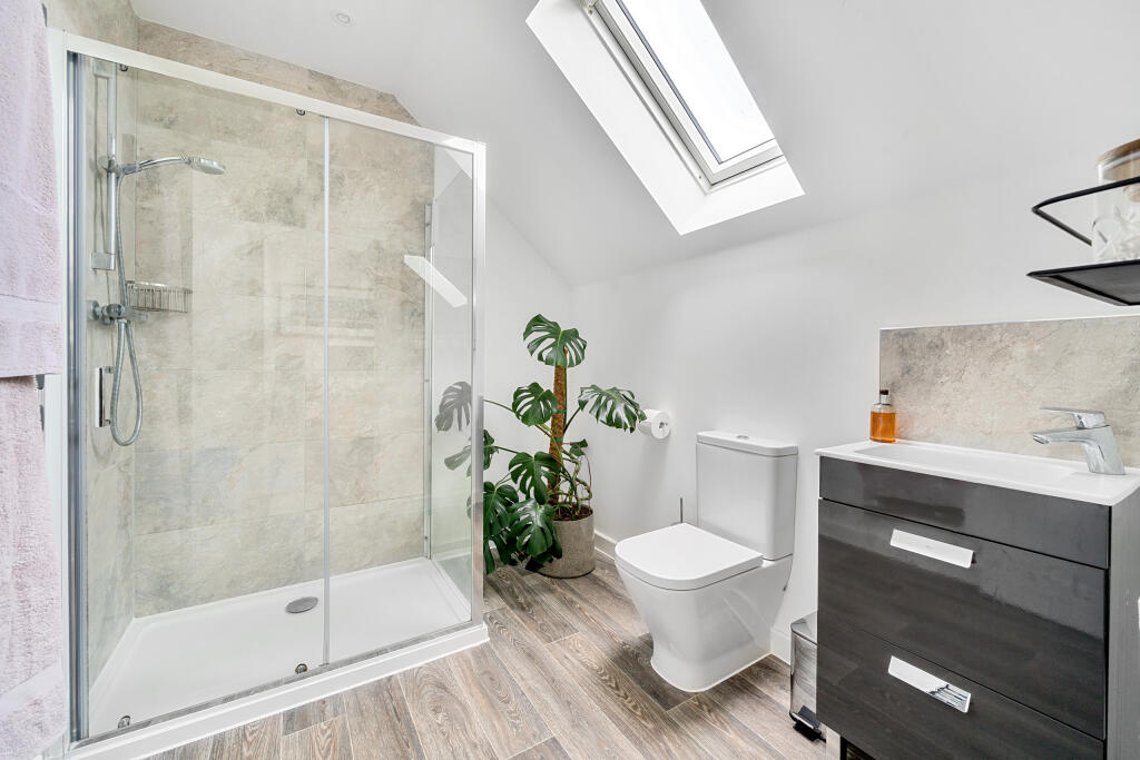 1315970-18-687e106a92563