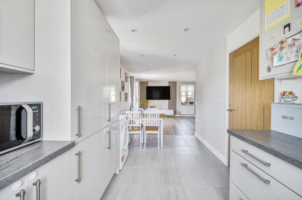 1320587-12-687103...