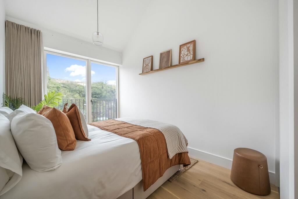 Show Home Image
