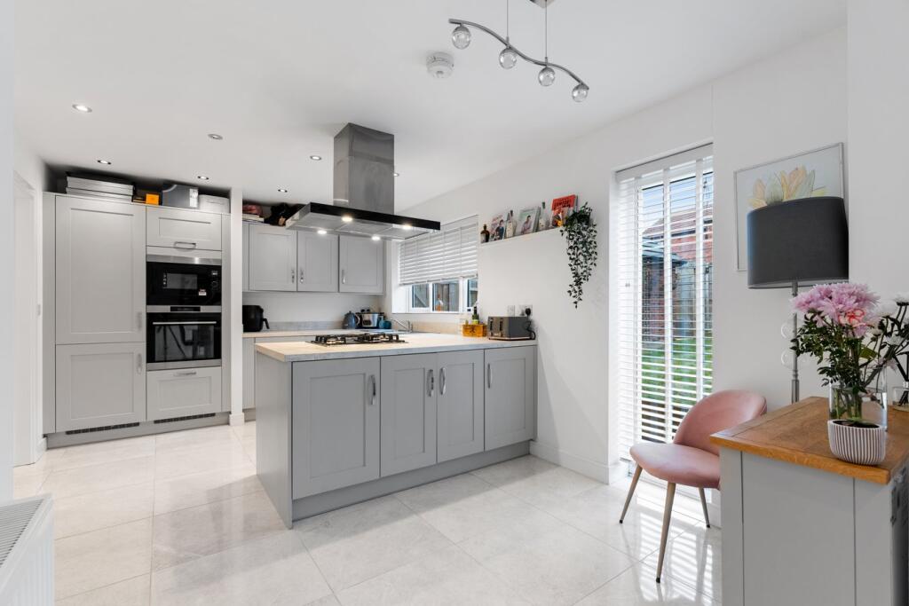 Kitchen Breakfast Area