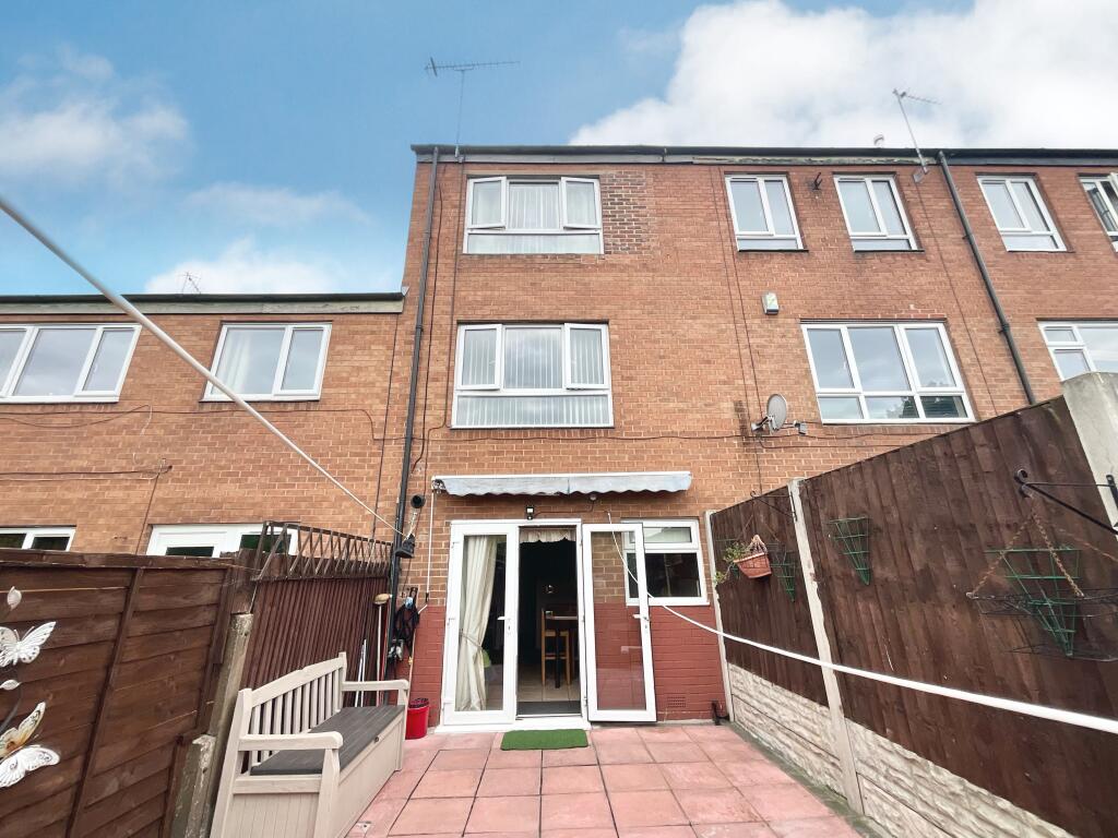 28021E7D-6995-463B-A479-468CBE6737BF