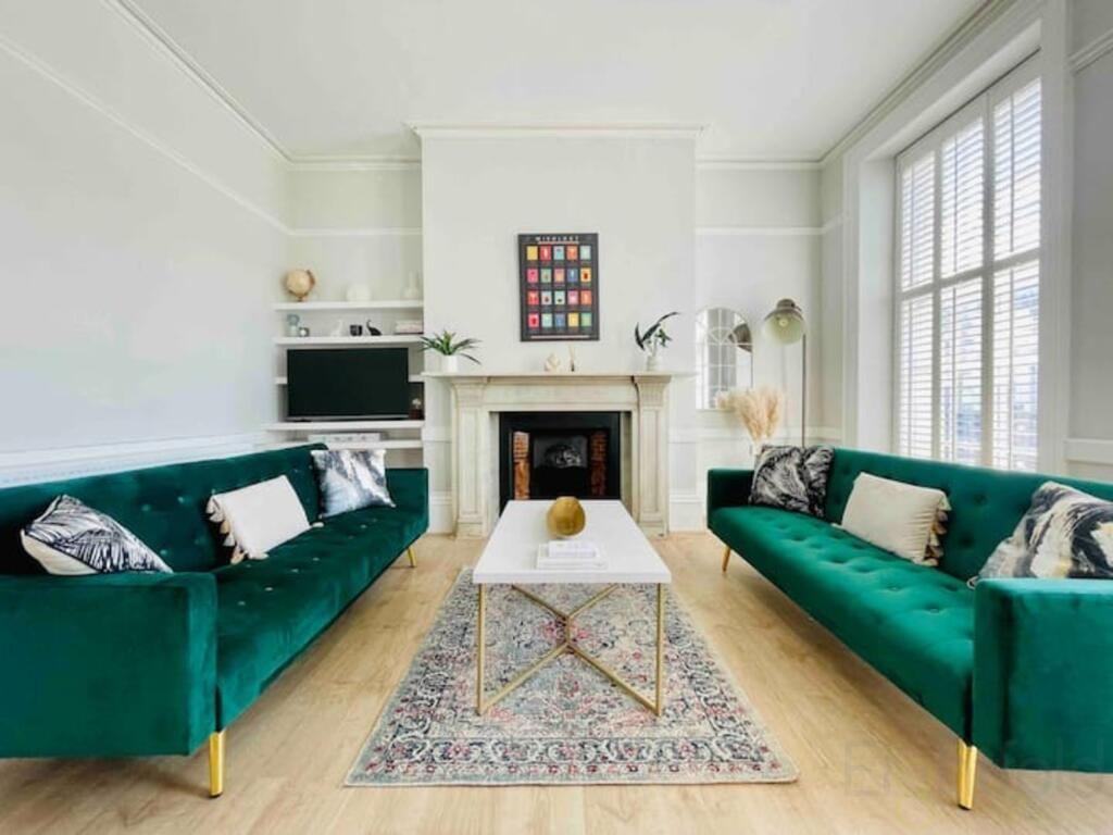 9873b12d-9bbf-4dc7-9ad4-2d96a247