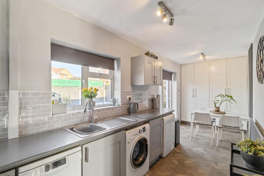 Kitchen / Dining Room