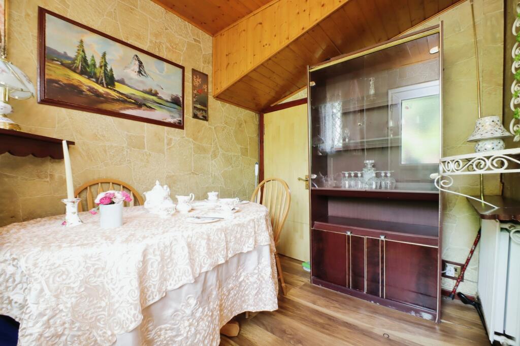 Dining Room/Bedroom