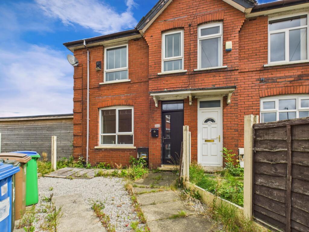 CAM03729G0-PR0124-STILL002