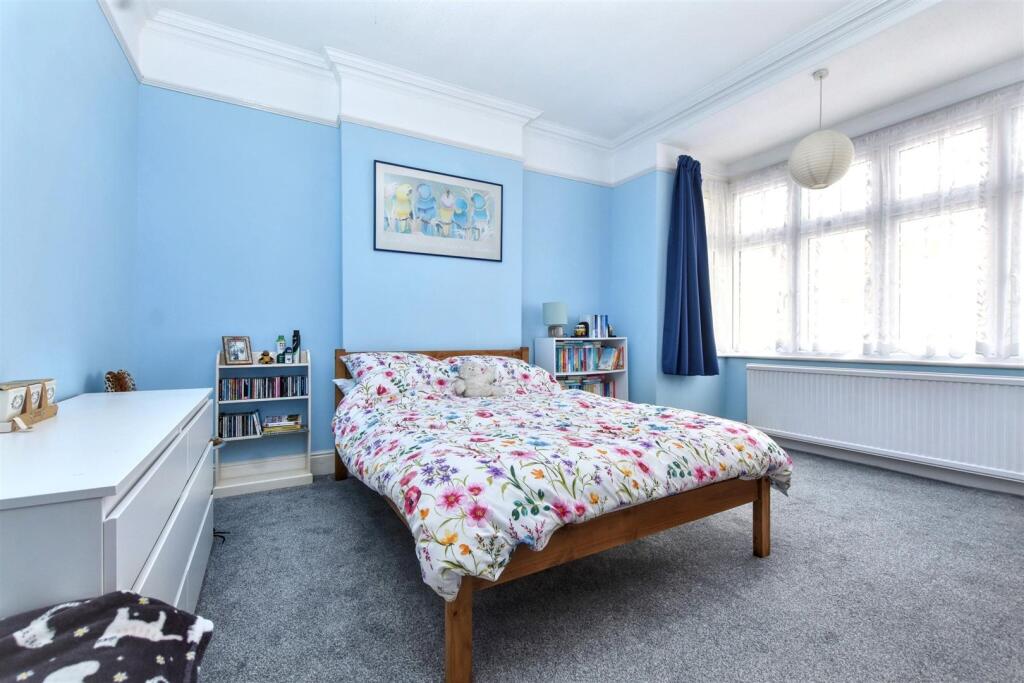 Bedroom .jpg