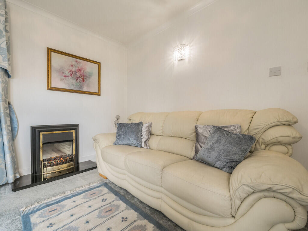 1369972-22-68fb69...