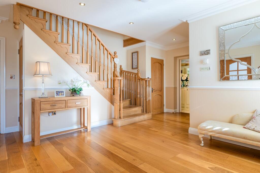 Beautiful solid oak staircase and spacious entrance hall