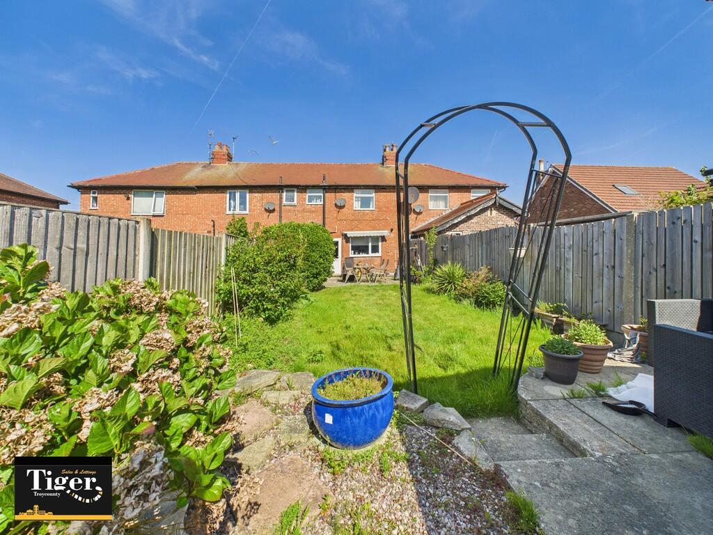 CAM02176G0-PR0573...