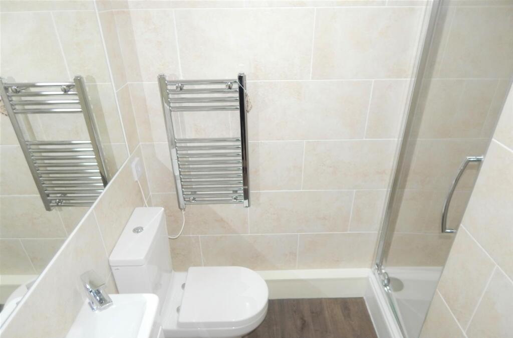 Shower toom