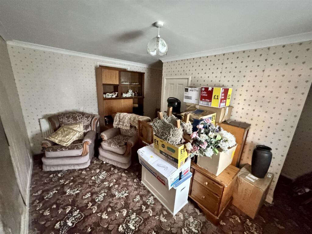 SITTING ROOM