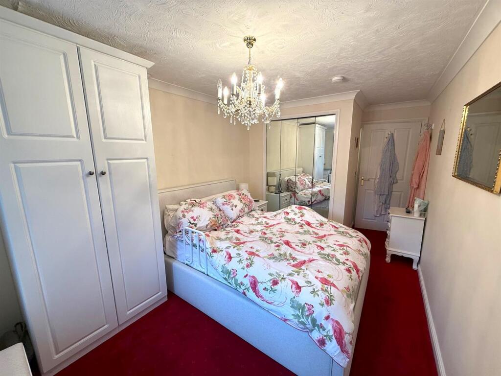 Bedroom 2 .jpg