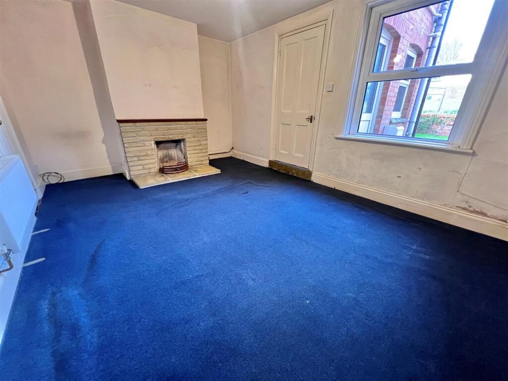 Dining room 2.jpg