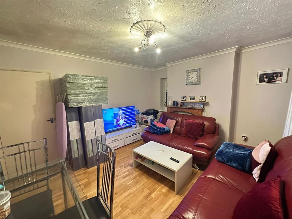 WhatsApp Image 2025-12-22 at 12.14.27 (8).jpeg