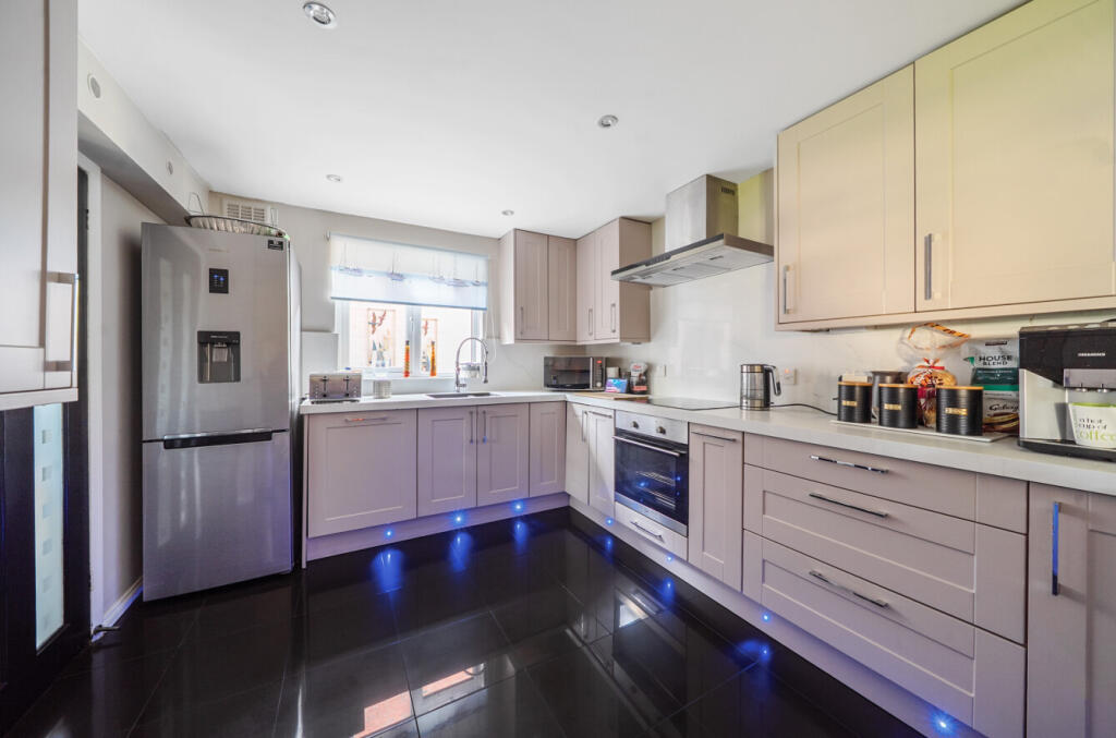 1358365-7-68d43d0...